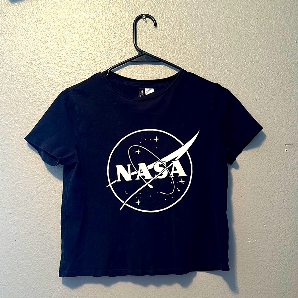 Black nasa t-shirt